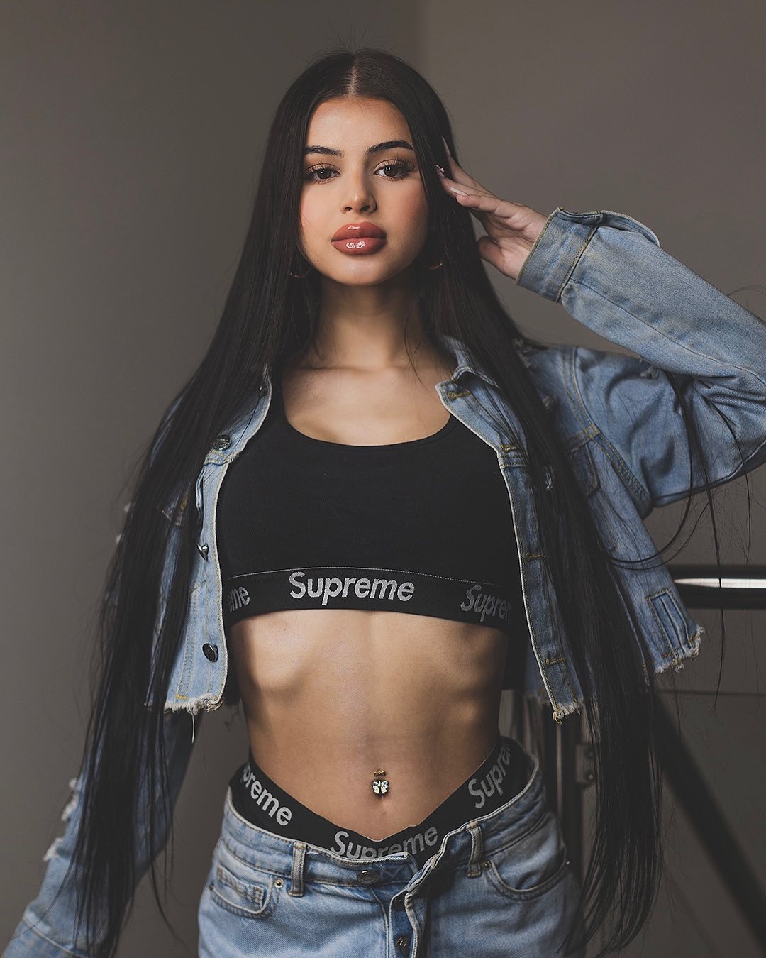 Supreme custom set